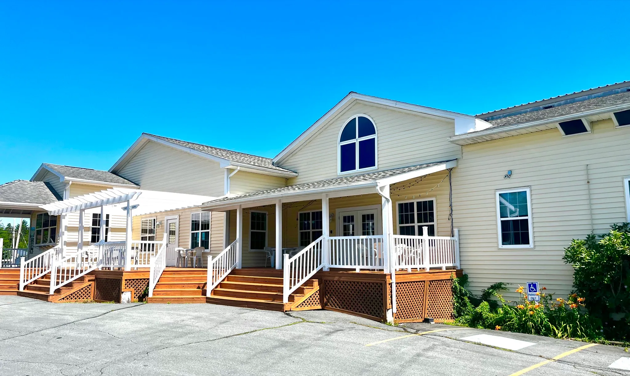 Exterior view of Vineyard Church Halifax in Middle Sackville